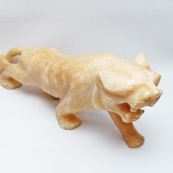 1.6Kg赤インド翡翠トラ置物[T726-1542]