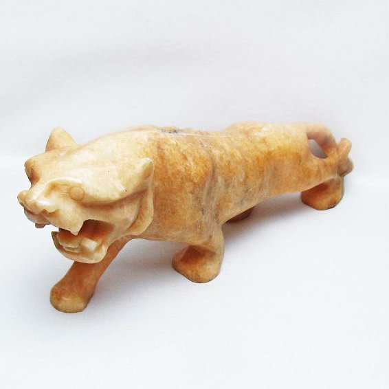 1.6Kg赤インド翡翠トラ置物[T726-1548]