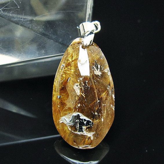 ゴールドタイチンルチルペンダント[T741-2239]