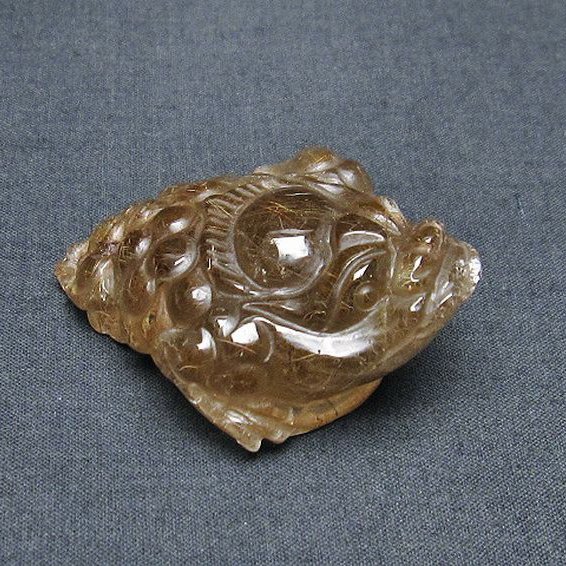 金針ルチル水晶 金蟾 置物[T801-448]