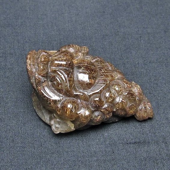 金針ルチル水晶 金蟾 置物[T801-473]