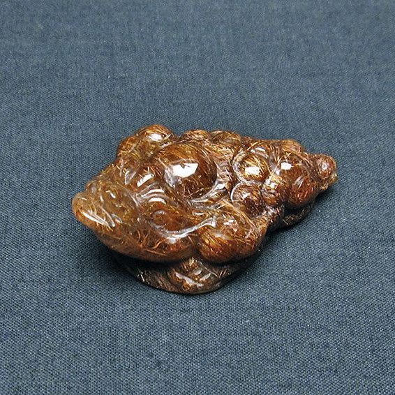 ゴールドタイチンルチル 金蟾 置物[T801-509]