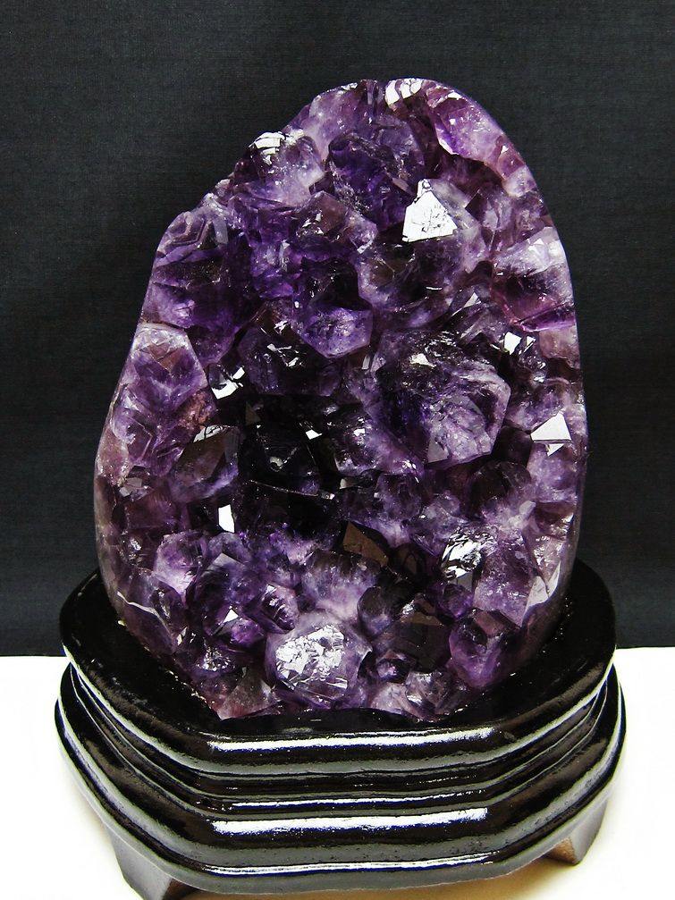 2.8Kgウルグアイ産アメジストクラスター [t95-11546]