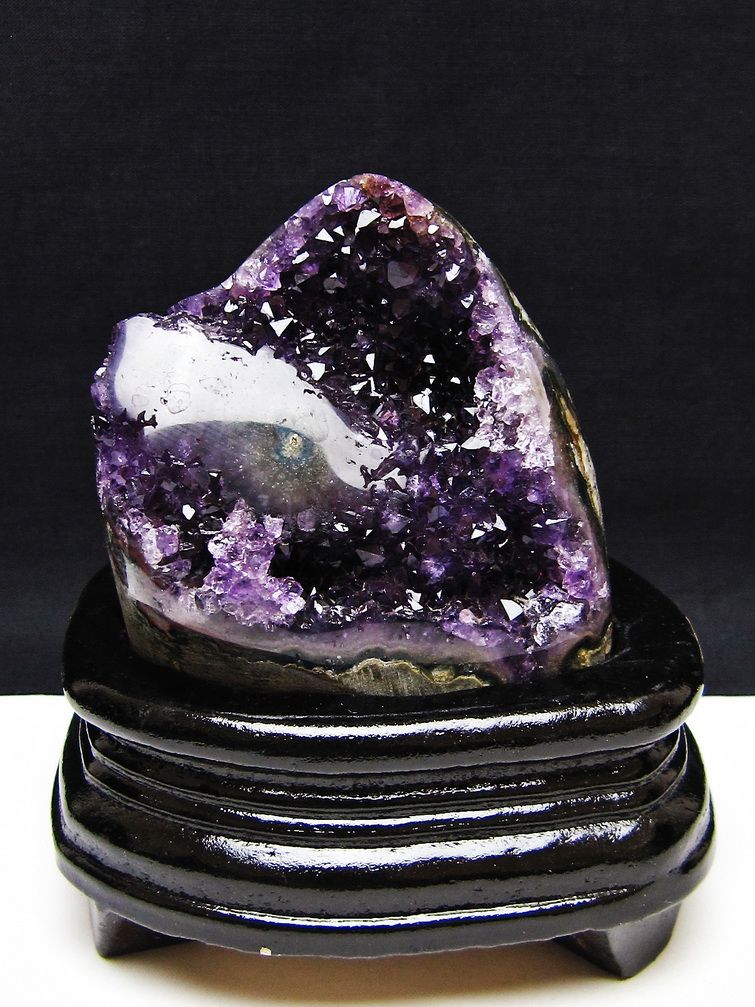 ウルグアイ産アメジストクラスター[T95-11564]