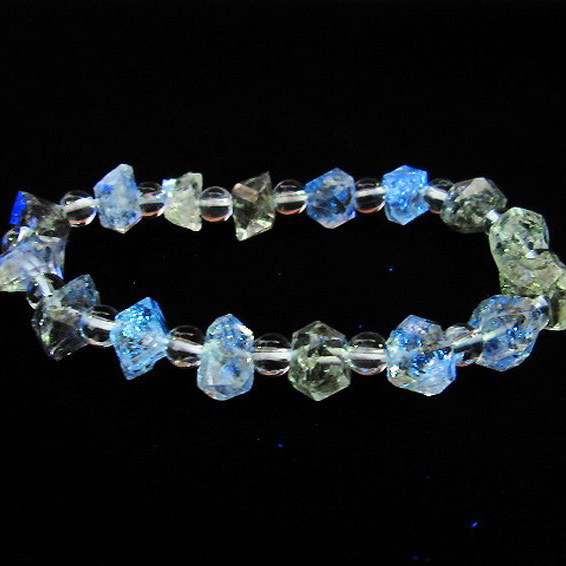 オイルインクォーツ （石油入り水晶） ブレスレット パキスタン産