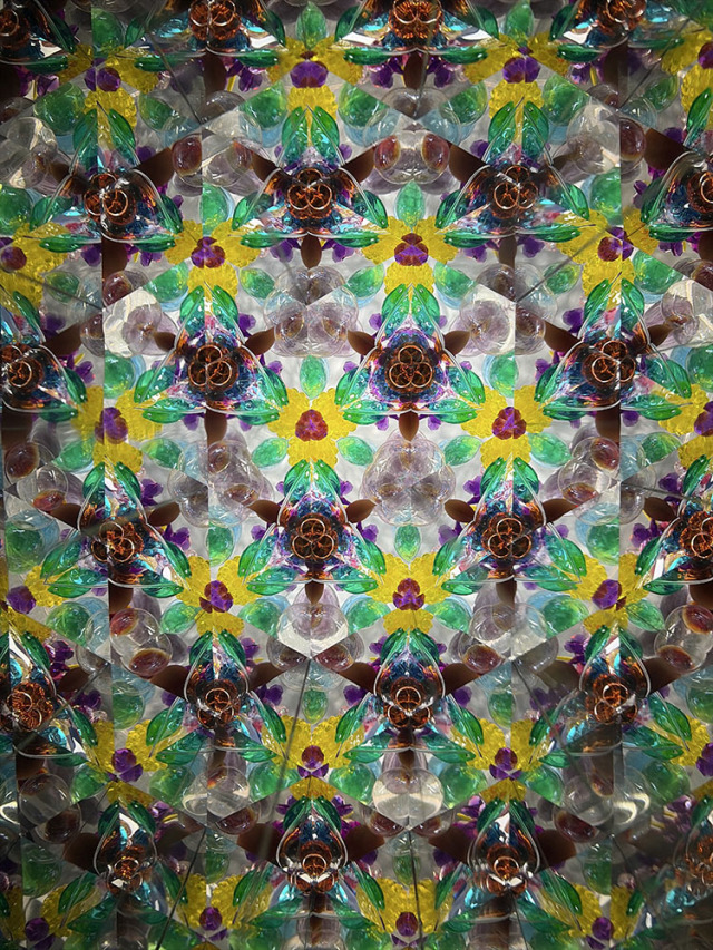 キャロリンベネット_Mucha_1