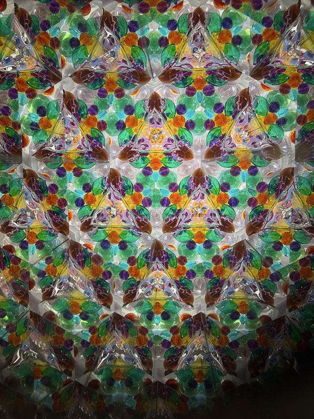 キャロリンベネット_Mucha_2