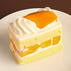 休止中【店舗販売限定】　　　　　　　　　　　　　マンゴーショートケーキ　　　　　　　　Mango Shortcake