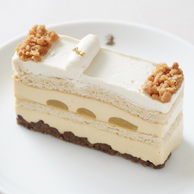 休止中【店舗販売限定】マカダミアケーキ　　　Macadamia Cake