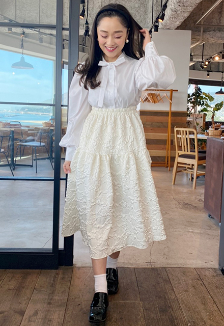 フラワーエンボススカート【8c-831-02404】 