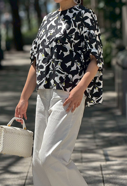 シャドーフラワーボリュームスリーブブラウス【7g-146-03704】