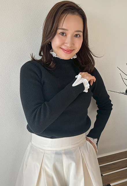 OHGA　ドッキングフリルニット　　ブラック LILY BROWN（リリーブラウン）の「ドッキングフリルニットトップス