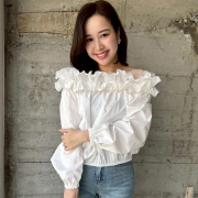 オフショルダーフリルブラウス【7g-831-05317】