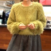 フェザーヤーンショート丈ニット【7f-831-05988】