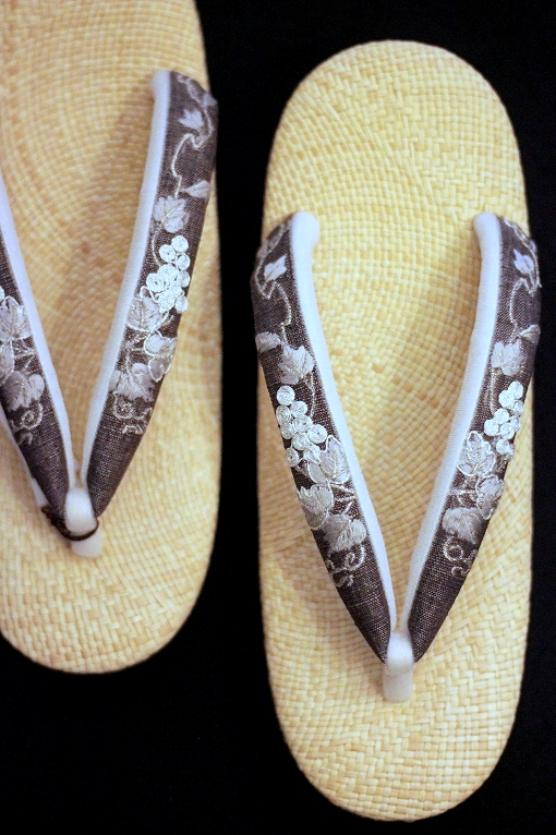 3枚芯ラフィア×本パナマ鼻緒 | ofa.sg