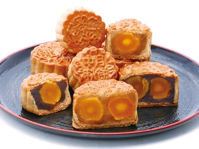 香港月餅 蓮の実あん & ダブル塩漬け卵黄 185g×4個（740g） 香港月餅 蓮の実あん & ダブル塩漬け卵黄 185g×4個（740g） 双