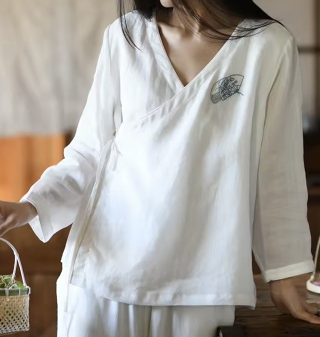 〇チャイナトップス"団扇刺繍"《全2色》