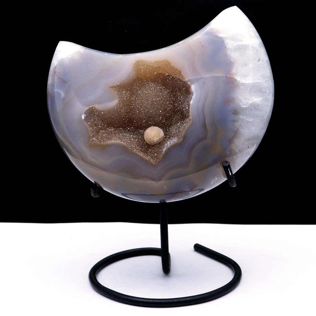 メノウ 月型 台付き 置き物 ブラジル産 アゲート 205g 瑪瑙 水晶 ムーン オブジェ インテリア おしゃれ 天然石