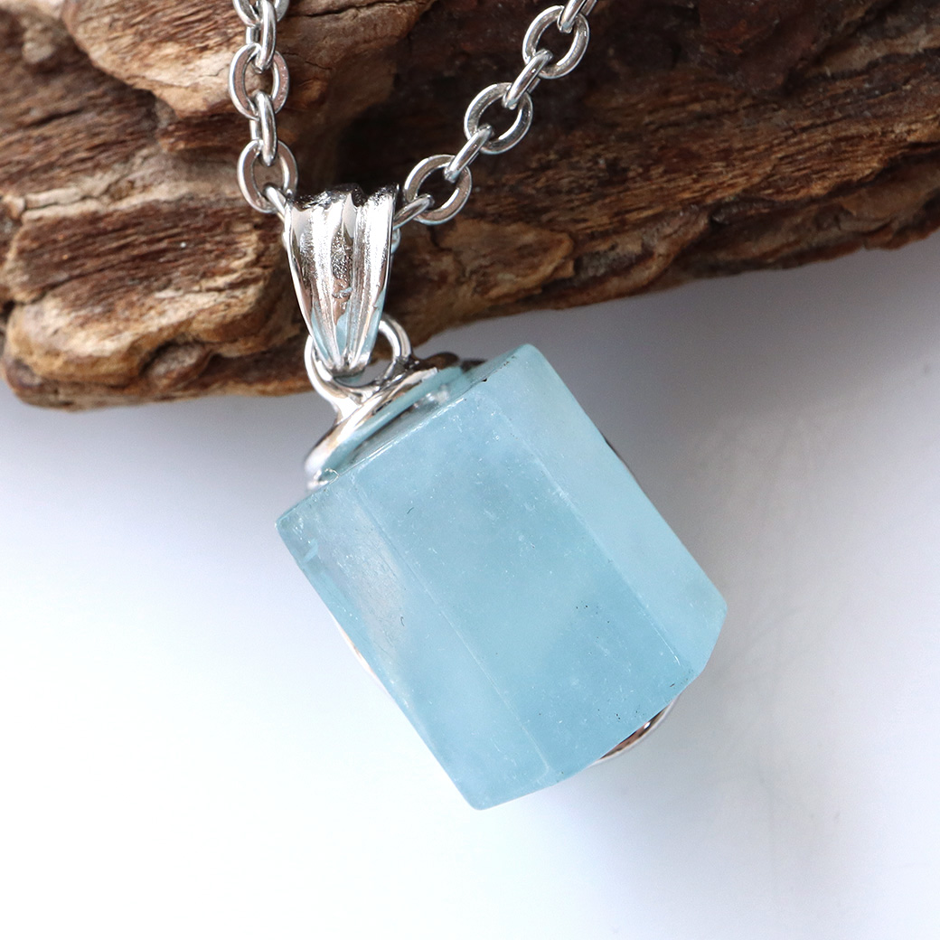 アクアマリン 原石 ポリッシュ ペンダント Silver925 チェーン付き