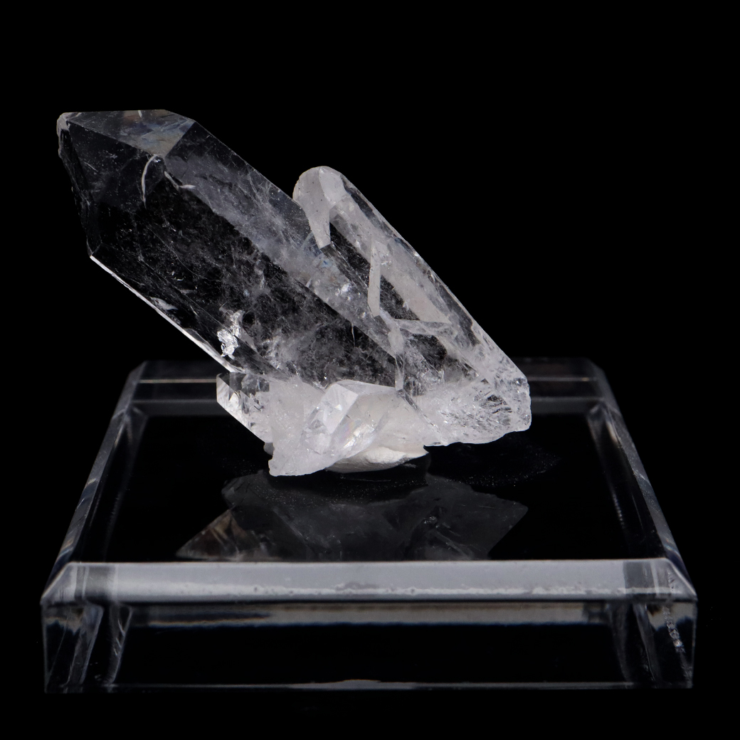 天然 水晶 クラスター 台付き ブラジル トマスゴンサガ産 原石 天然石 1点物 パワーストーン