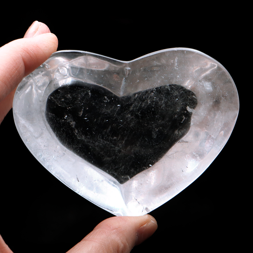 水晶 お皿 虹入り 浄化皿 受け皿 ハート型 181g プレート クリスタルクォーツ ブラジル産 癒し ヒーリング 浄化 天然石