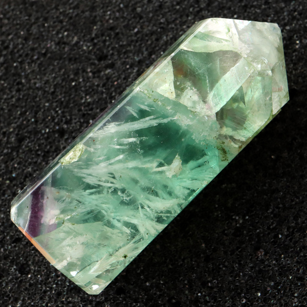 エンジェルフェザー フローライト 六角柱 ポイント 手のひらサイズ