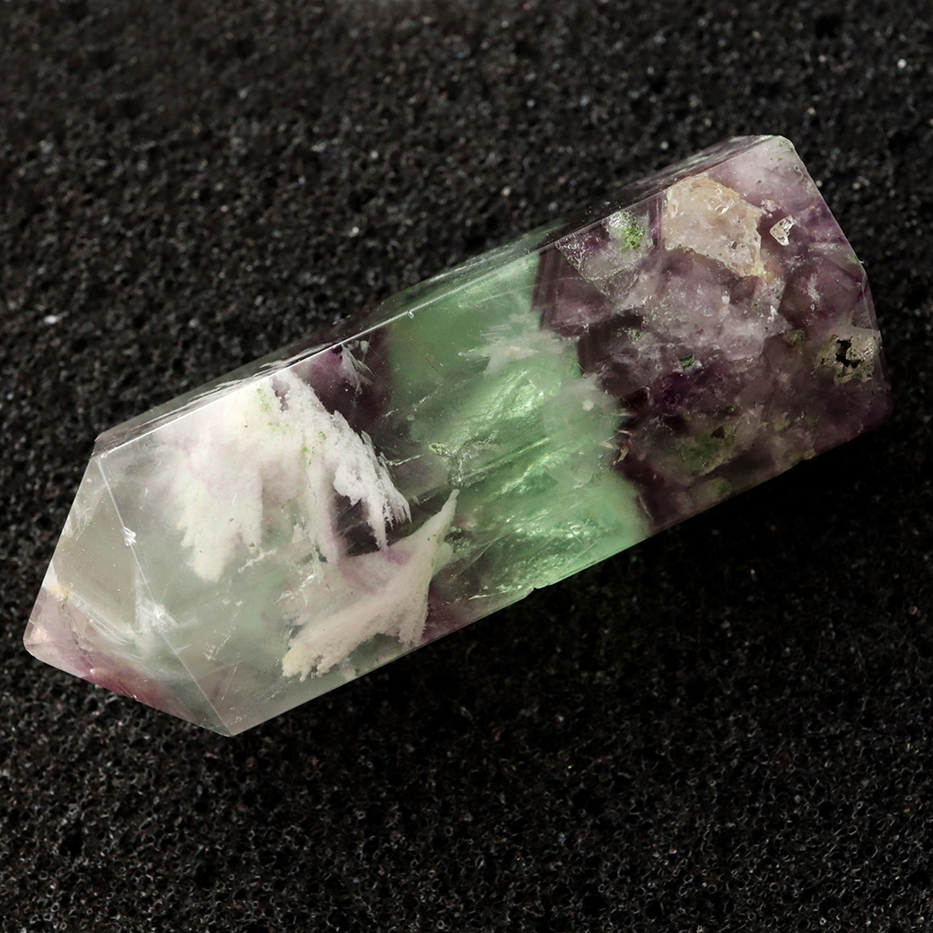 エンジェルフェザー フローライト 六角柱 ポイント 手のひらサイズ