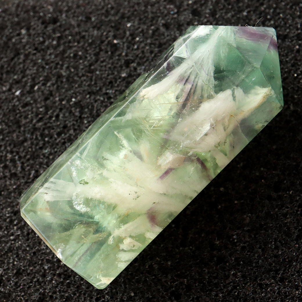 エンジェルフェザー フローライト 六角柱 ポイント 手のひらサイズ