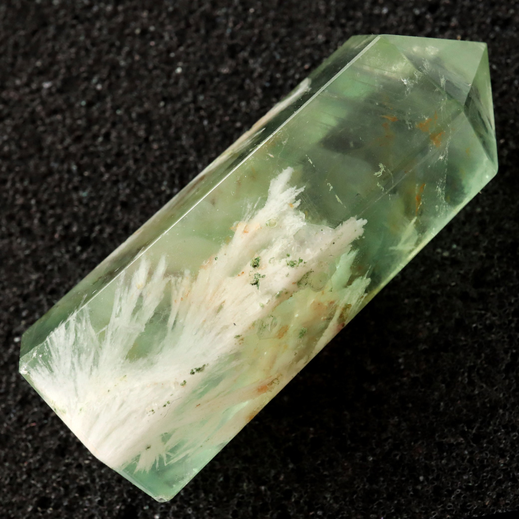 エンジェルフェザー フローライト 六角柱 ポイント 手のひらサイズ