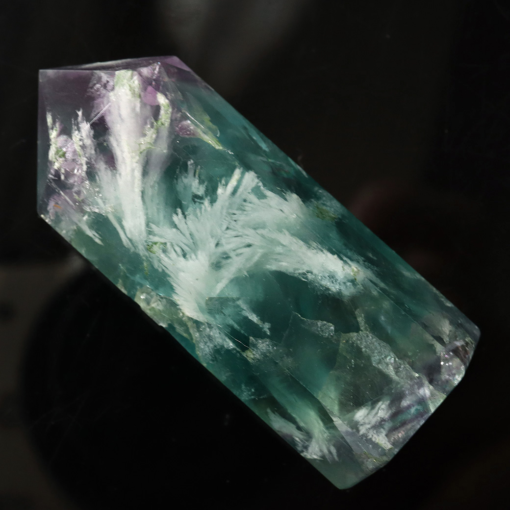 エンジェルフェザー フローライト 六角柱 ポイント 手のひらサイズ