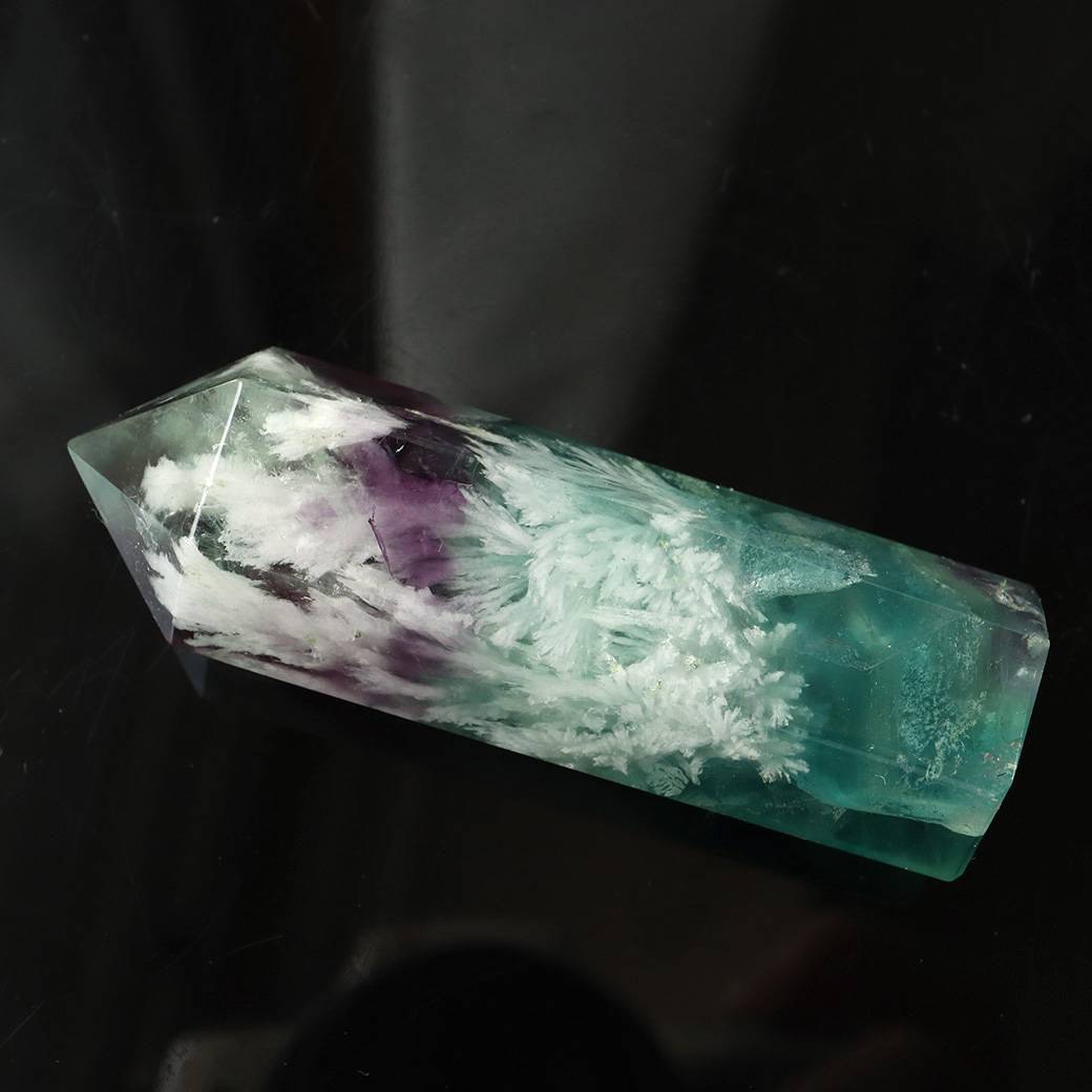 エンジェルフェザー フローライト 六角柱 ポイント 手のひらサイズ