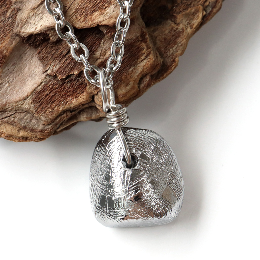 ギベオン ペンダント 隕石 メテオライト 宇宙 Silver925 チェーン付き