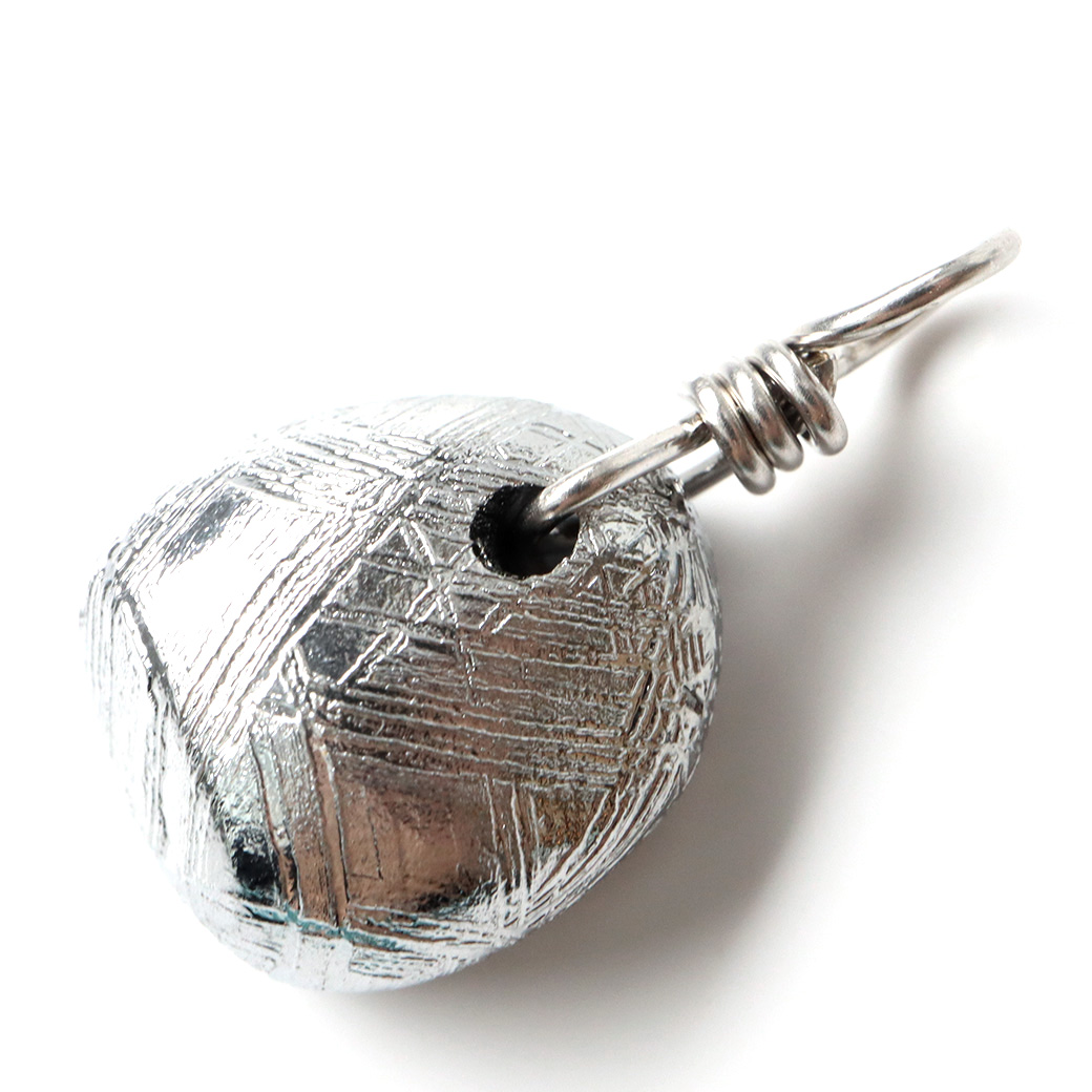 ギベオン ペンダント 隕石 メテオライト 宇宙 Silver925 チェーン付き