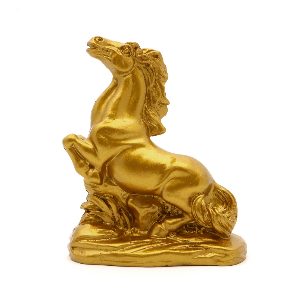 馬 2026年 干支 午年 置き物 樹脂製 Sサイズ 正月 新年 縁起物 彫り物 開運 元宝 財運 商売繁盛 風水グッズ うま 置物 ホース 年末年始