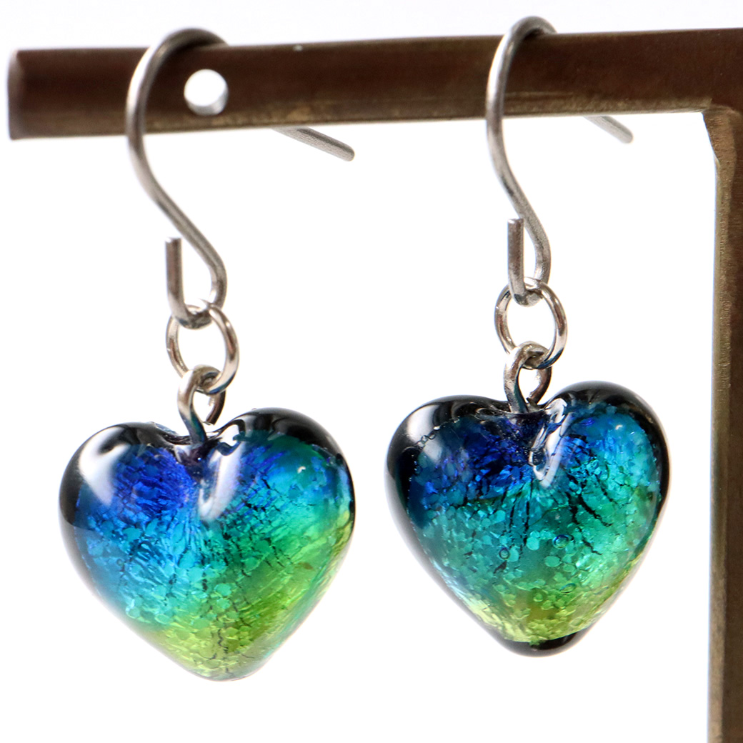 光る ケラマブルー ホタルガラス ハート型 ピアス 両耳用 とんぼ玉 沖縄 お土産