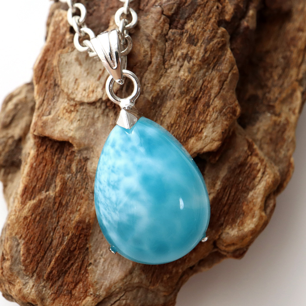 ラリマー ペンダント ロイヤルクラス Srank カリブ海を連想させるスカイブルー ドミニカ産 Silver925 チェーン付き