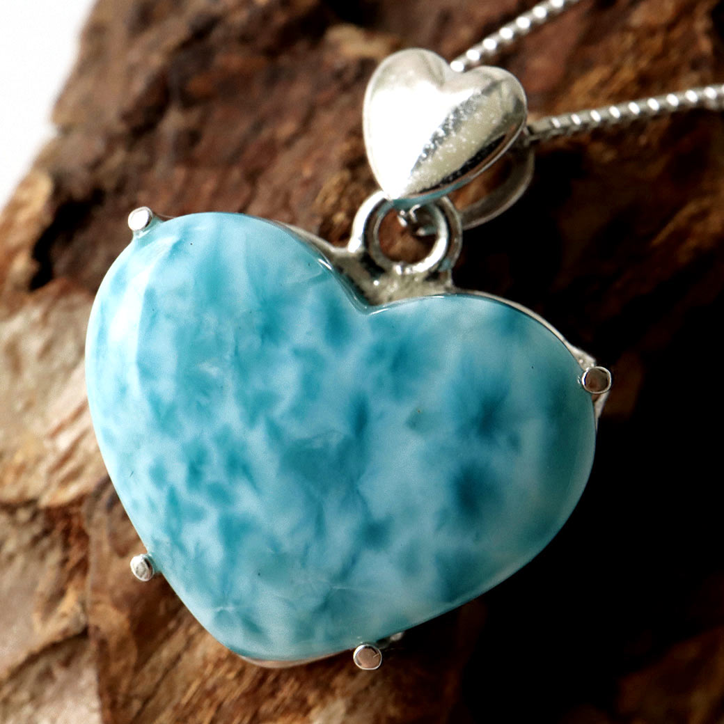 ラリマー ペンダント ハート型 カリブ海を連想させるスカイブルー ドミニカ産 Silver925 チェーン付き
