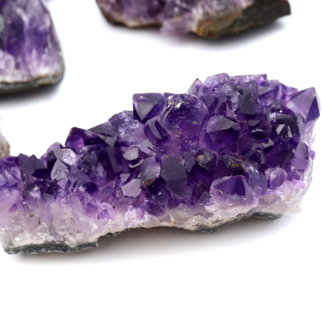 ✨【1点限り】✨アメジストクラスター　原石　天然石　4点セット アメジスト クラスター 原石 1点物 台付き 500g ブラジル産
