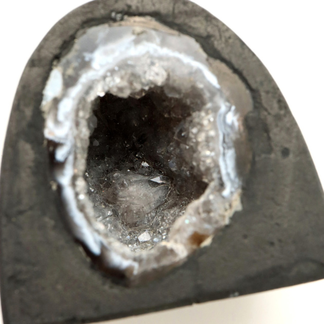 アゲート 水晶 ジオード ドーム 瑪瑙晶洞 天然石 パワーストーン 1点もの 置き物 手のひらサイズ