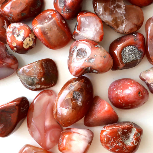 南紅瑪瑙 ナンホンメノウ アゲート さざれ 100g サイズ中 細石 天然石