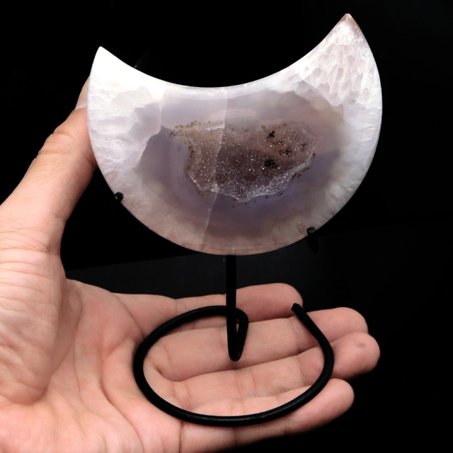 メノウ 月型 台付き 置き物 ブラジル産 アゲート 205g 瑪瑙 水晶 ムーン オブジェ インテリア おしゃれ 天然石