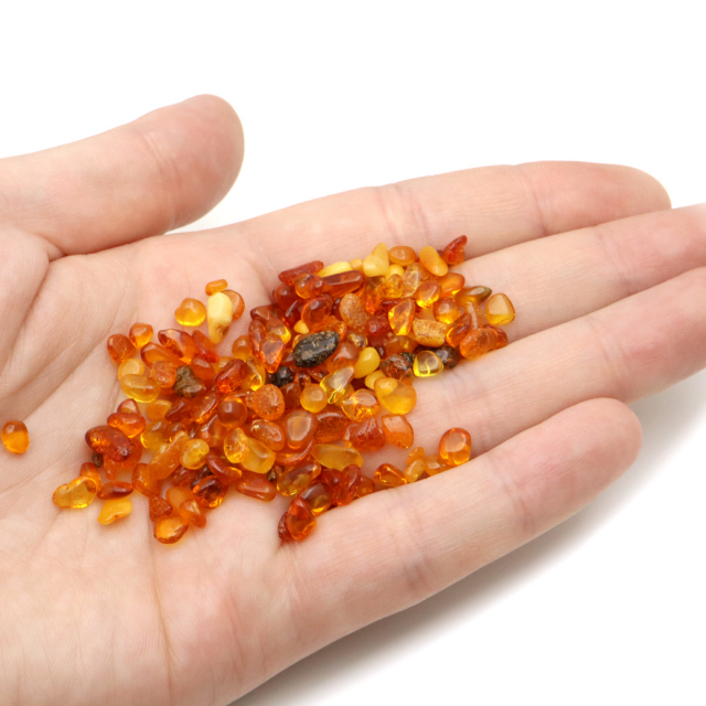 アンバー さざれ石 20g バルト海産 天然琥珀 サラサラ 小粒 ポリッシュ 天然石 パワーストーン 浄化 グッズ