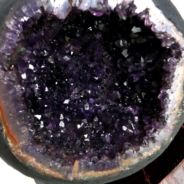 アメジスト ドーム 約2.7kg 紫水晶 ジオード 晶洞 天然石 ウルグアイ産 1点物 台座付き
