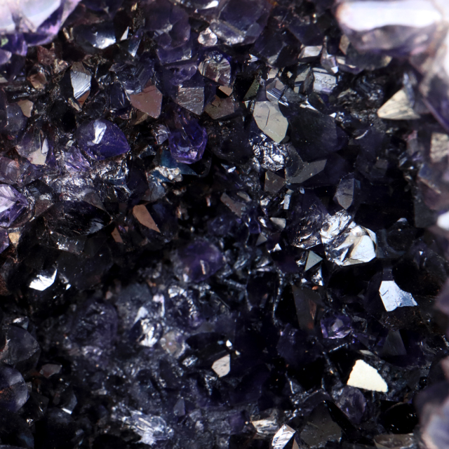 アメジスト ドーム 約3.1kg 紫水晶 ジオード 晶洞 天然石 ウルグアイ産 1点物 台座付き