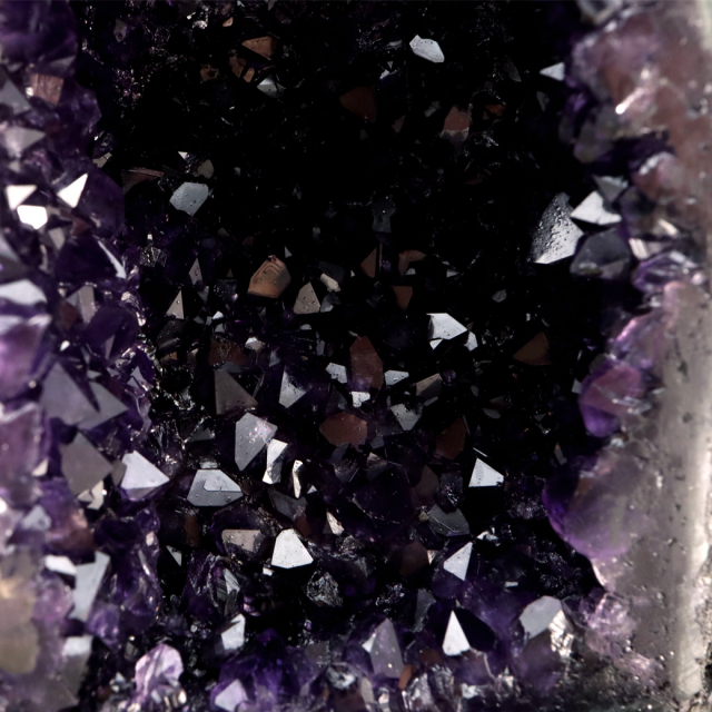 アメジスト ドーム 約1.1kg 紫水晶 ジオード 晶洞 天然石 ウルグアイ産 1点物 台座付き 濃紫