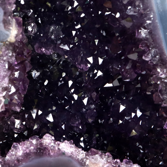 アメジスト ドーム 約1.8kg AAA 紫水晶 ジオード カペーラ 晶洞 天然石 ブラジル産 1点物 台座付き Amethyst Dome