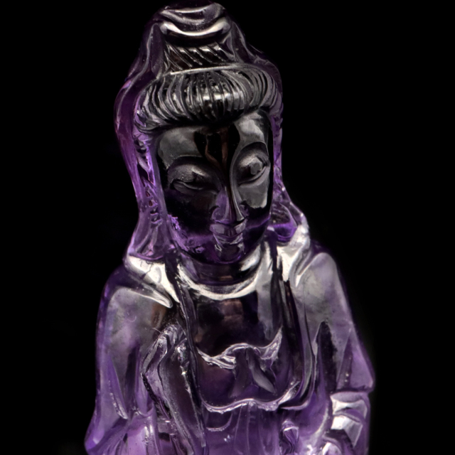 アメジスト 観音様 置き物 123g ブラジル バイーア州産 紫水晶 彫刻 彫り物 ヒーリング 天然石 1点もの