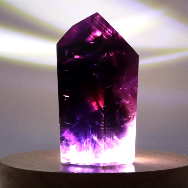 アメジスト 六角柱 ポイント LEDライト付き 1点もの ブラジル バイーア州産 紫水晶 原石 置き物 浄化 2月 誕生石