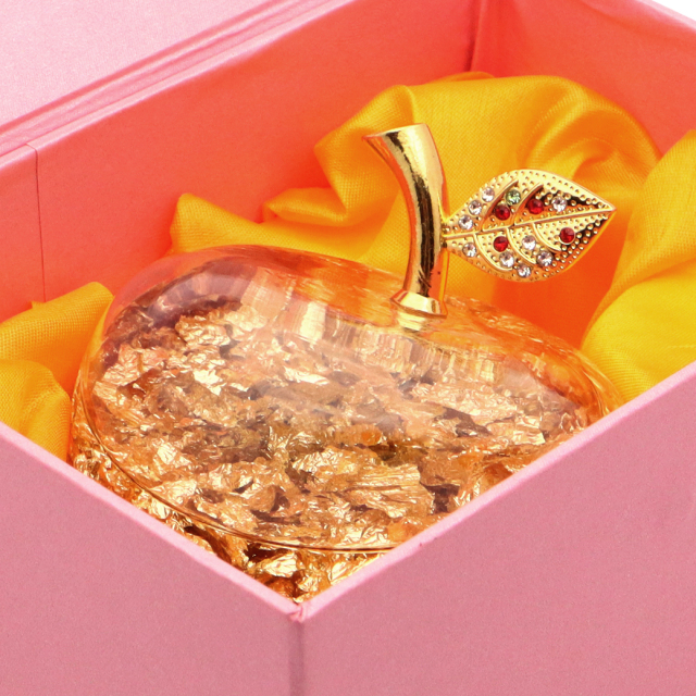 黄金のリンゴ 置き物 金箔入り ゴールドアップル お正月 縁起物 林檎 箱付き 風水 幸福 幸運