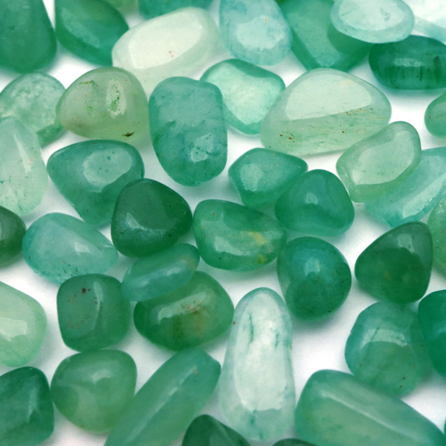 グリーン アベンチュリン 中粒 さざれ石 100g インド翡翠 天然石 パワーストーン 浄化グッズ 5月 誕生石 母の日